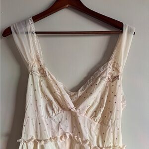 Vintage cream nightgown size 38